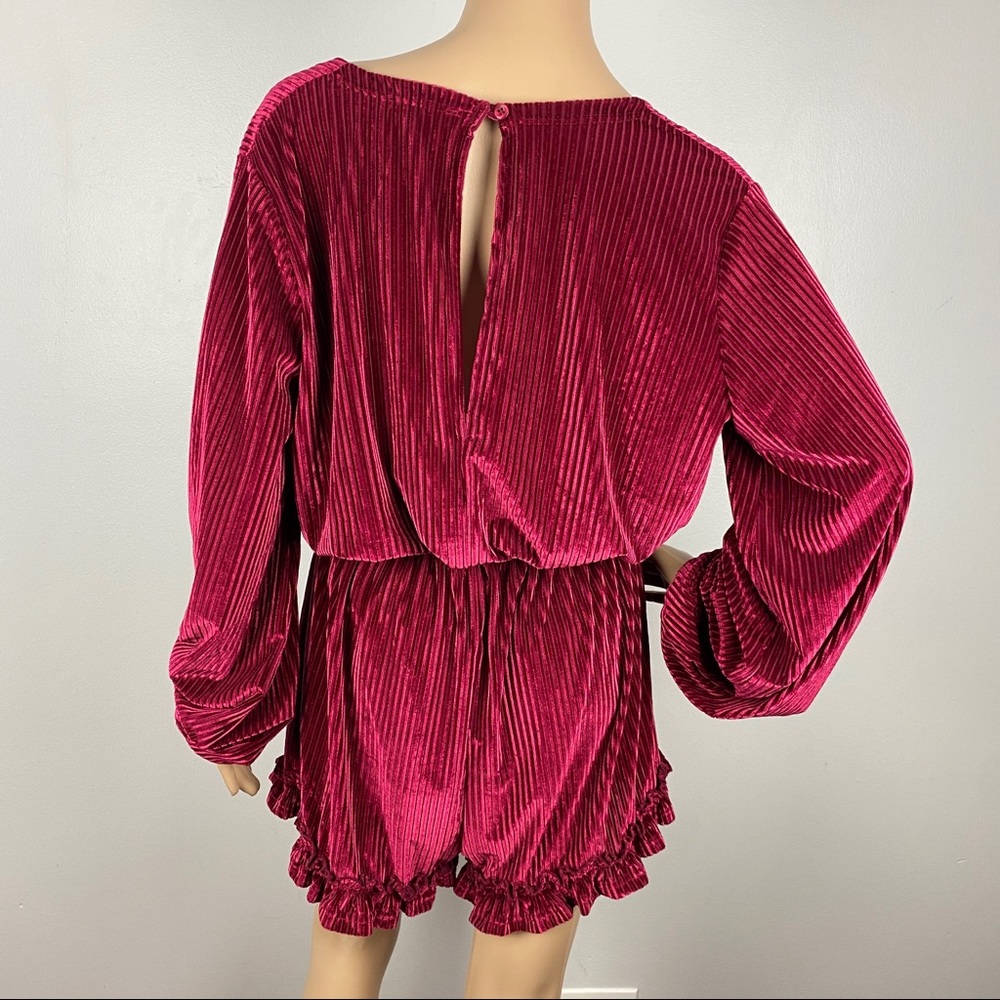NEW THE FIFTH LABEL VELVET LONG SLEEVE ROMPER - Picture 8 of 11